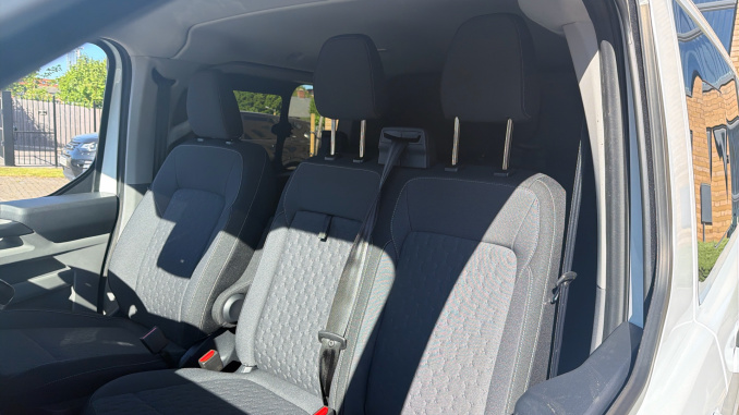 Ford Transit Custom 320 L1 Diesel Fwd 2.0 EcoBlue 136ps H1 Double Cab Van Limited - Image 32